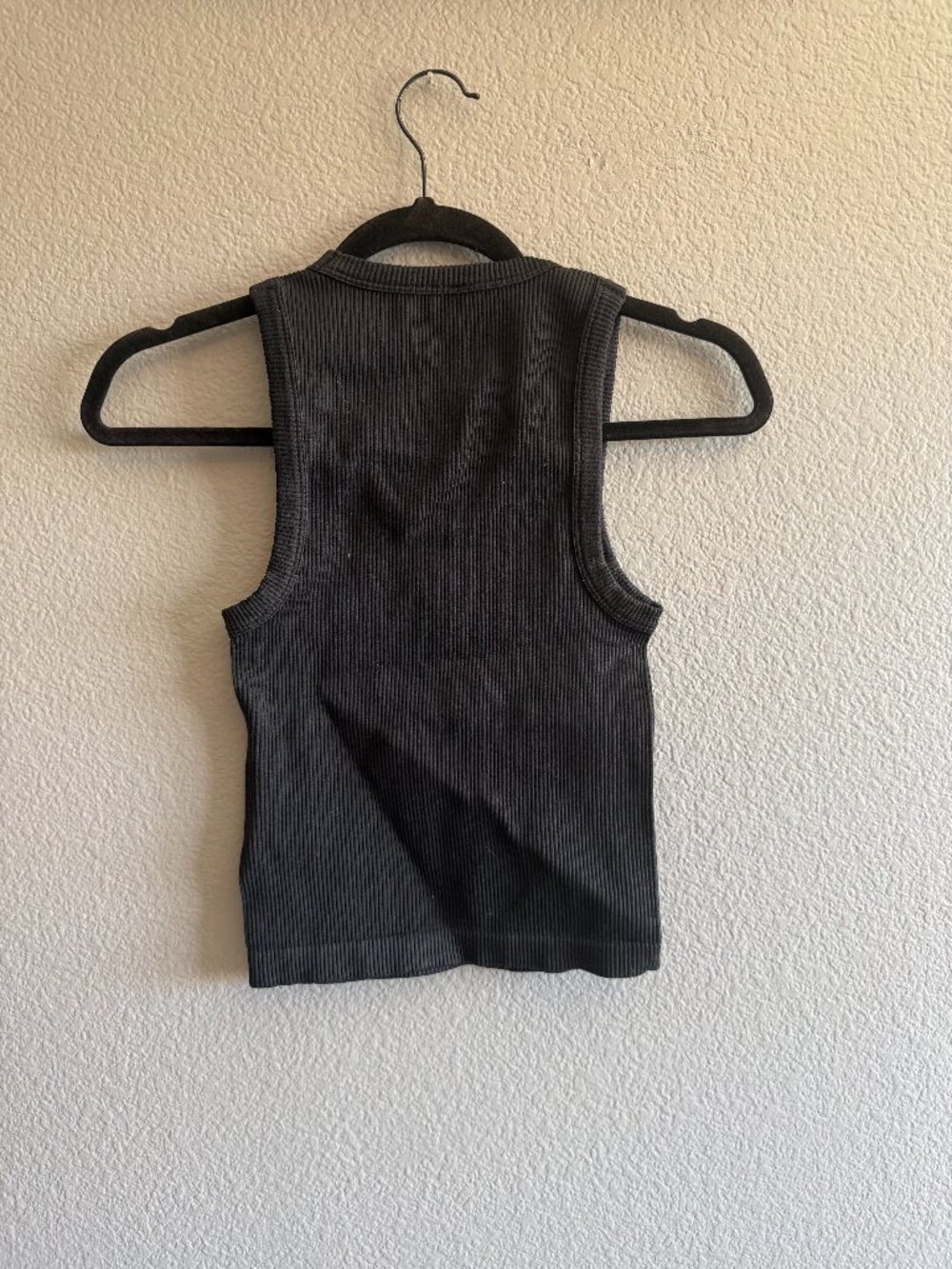 Ribbed Tank Top - Picture 2 of 3